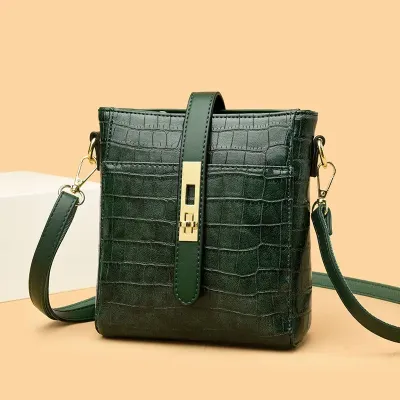 Heirloom Lady Shoulder Bag
